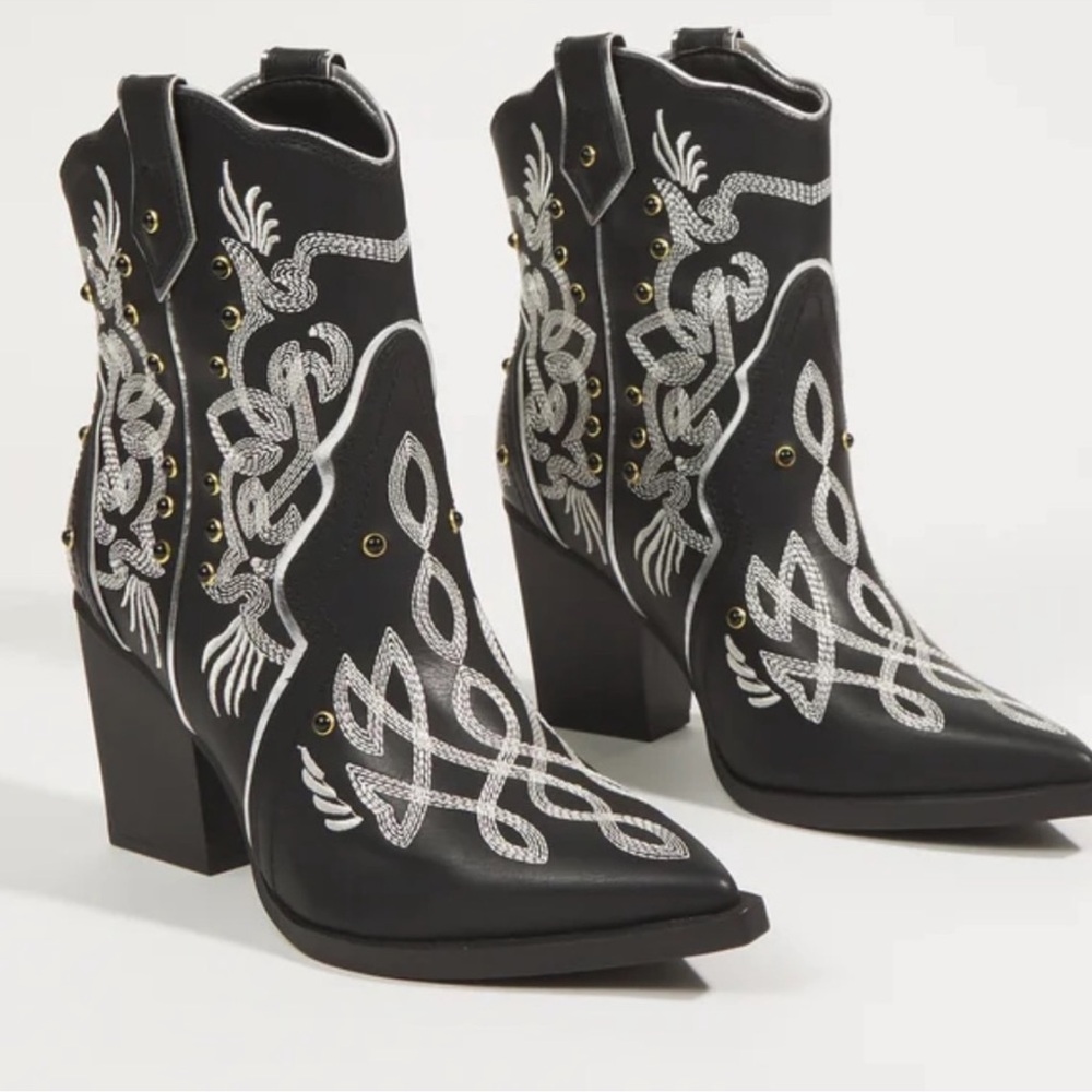 New Altar'd State Veletta Black and Silver Embroidered Western Boots Sz 9 $109